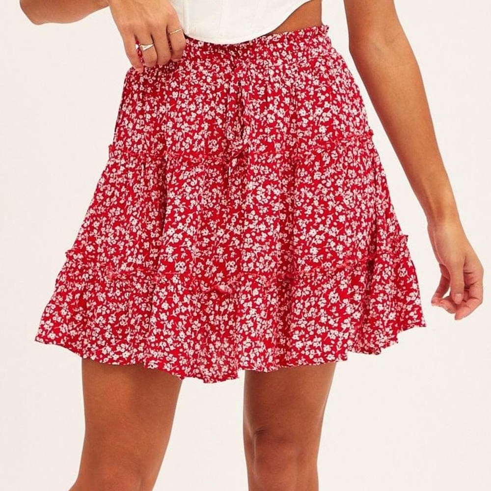Women's Red Floral Mini Skirt xl